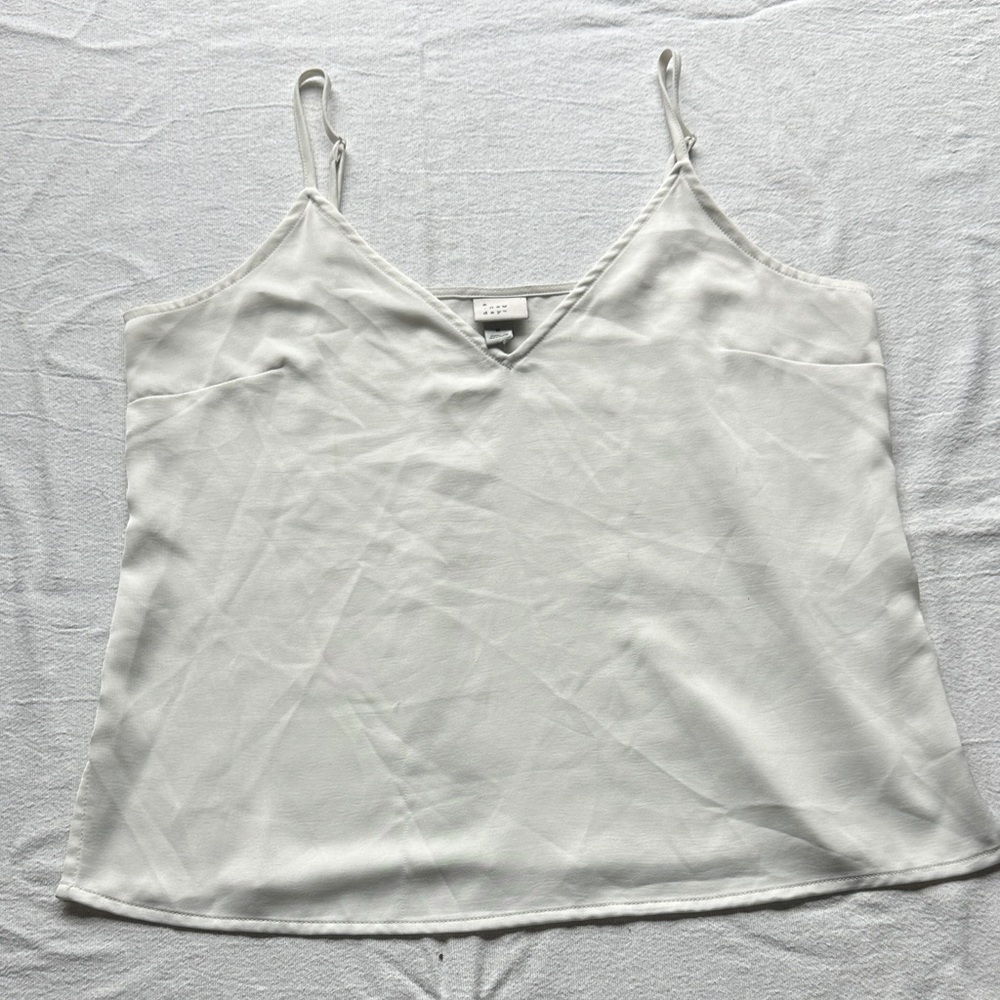 a new day White V-Neck Spaghetti Strap Camisole